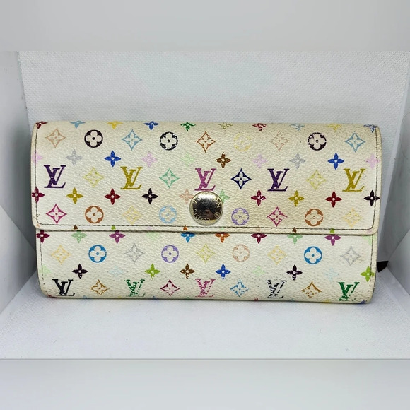 Louis Vuitton Marukami Sarah Wallet - Picture 1 of 16